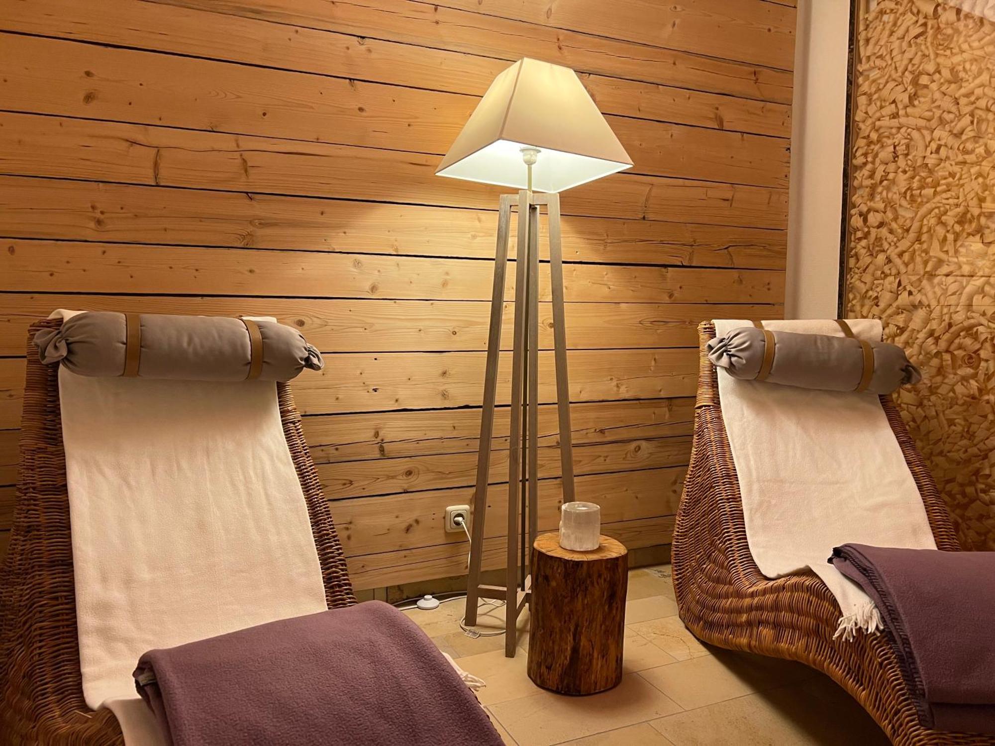 Aparthotel Parsberg Lferstl מראה חיצוני תמונה